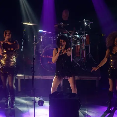 Imagen de Tina Golden Fire